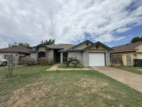 1208 N Oakmont Lp, Laredo, TX 78045