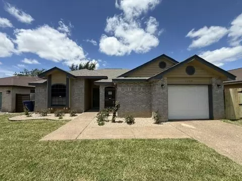 1208 N Oakmont Lp, Laredo, TX 78045