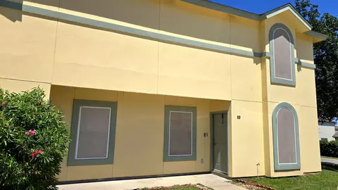 1000 Ranchway Dr #89, Laredo, TX 78045