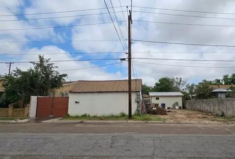316-314 Victoria St, Laredo, TX 78040