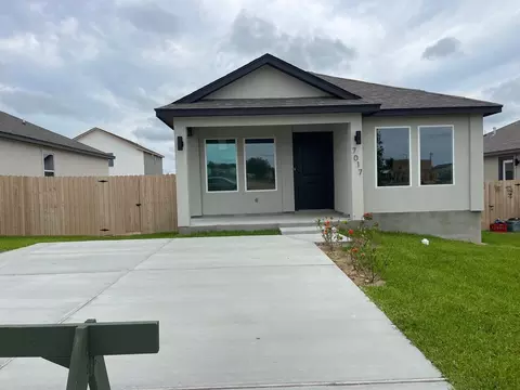 7017 Castano Dr, Laredo, TX 78046