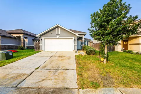 1704 Brownwood St, Laredo, TX 78046