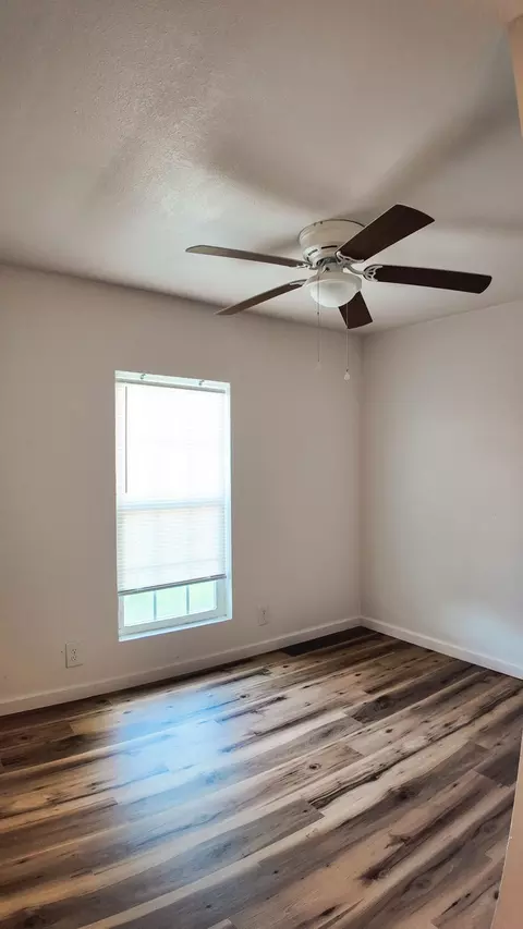 803 E Calais E Pl, Laredo, TX 78045 photo 12