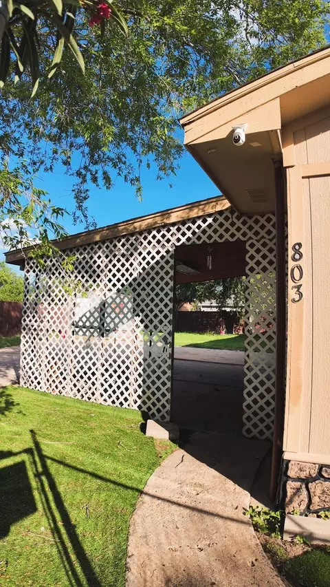 803 E Calais E Pl, Laredo, TX 78045 photo 2