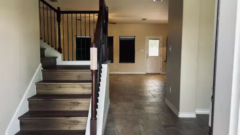 Entry Way - 332 Silverleaf Oak Dr, Laredo, TX 78045 photo 1 of 3
