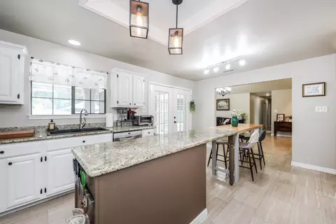 Kitchen - 1207 Lyles Lp, Laredo, TX 78045 photo 3 of 4