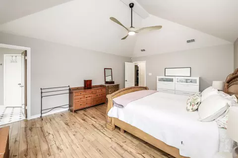Bedroom - 1207 Lyles Lp, Laredo, TX 78045 photo 2 of 4