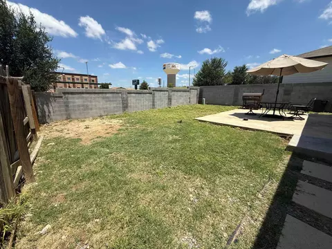 Exterior - 4423 Gloria Dr, Laredo, TX 78046 photo 4 of 4