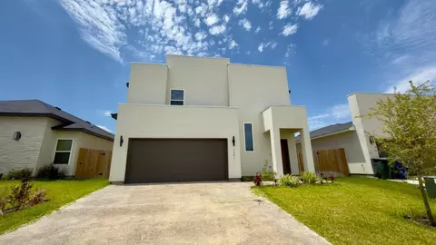 1521 Hebilla Ln, Laredo, TX 78046