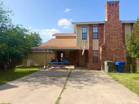 4824 Westside Ln, Laredo, TX 78041