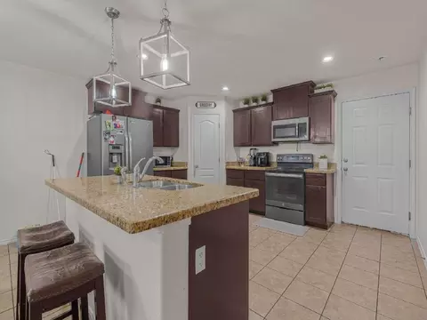 Kitchen - 6002 Narciso Dr, Laredo, TX 78043 photo 1 of 2