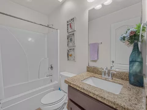 Bath - 6002 Narciso Dr, Laredo, TX 78043 photo 2 of 4