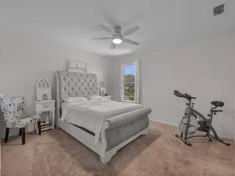 Bedroom - 6002 Narciso Dr, Laredo, TX 78043 photo 3 of 4