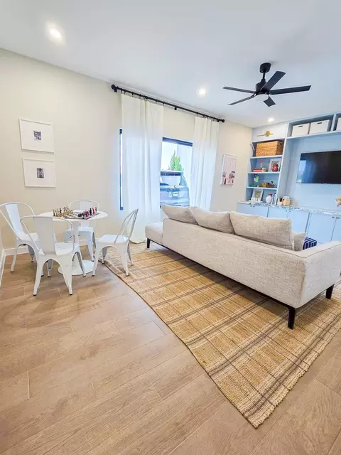 Living - 1501 Noyola Loop, Laredo, TX 78046 photo 4 of 4