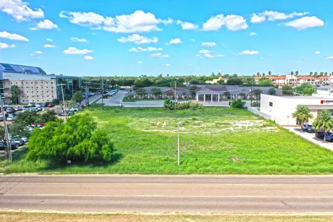 7002 Rocio Dr, Laredo, TX 78041 photo 7