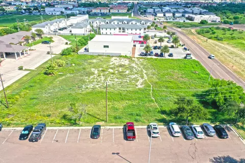 7002 Rocio Dr, Laredo, TX 78041 photo 8