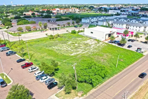 7002 Rocio Dr, Laredo, TX 78041 photo 6
