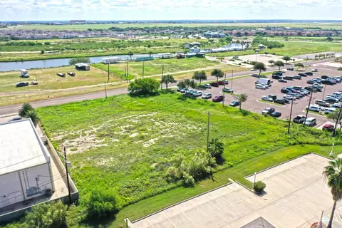 7002 Rocio Dr, Laredo, TX 78041 photo 12