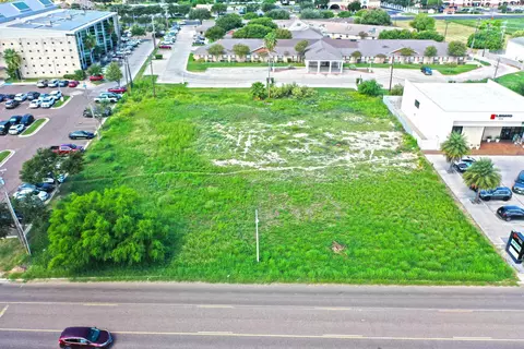 7002 Rocio Dr, Laredo, TX 78041 photo 16