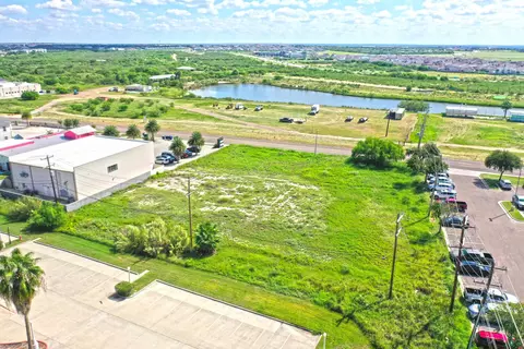 7002 Rocio Dr, Laredo, TX 78041 photo 10
