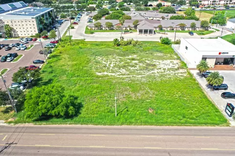 7002 Rocio Dr, Laredo, TX 78041 photo 14