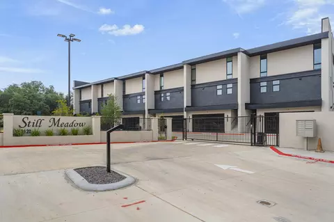8120 Stillmeadow Ct #1E, Laredo, TX 78045