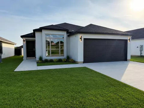 824 Monasterio Dr, Laredo, TX 78046