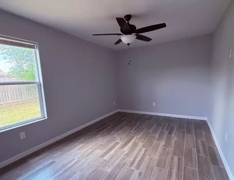 Bedroom - 5521 Conroe St, Laredo, TX 78046 photo 4 of 5