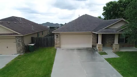 104 Buckskin Trl, Victoria, TX 77904