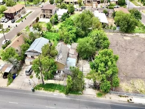 3111 Clark Blvd, Laredo, TX 78043