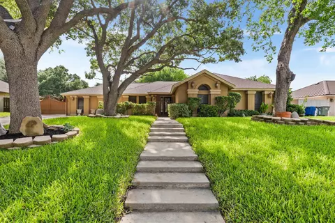 311 Merlin Rd, Laredo, TX 78041