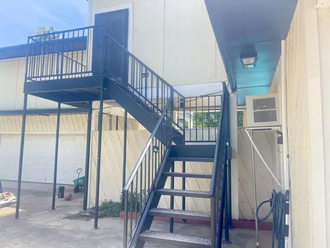 406 Longshadow Rd #BACK OF THE HOUSE UPSTAIRS, Laredo, TX 78041