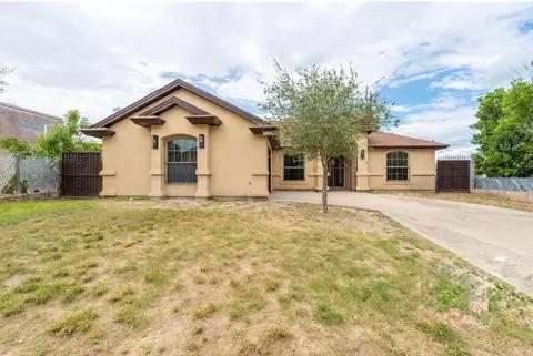 204 N Espana Dr N, Laredo, TX 78043
