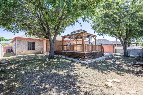 Exterior - 10702 Patron Lp, Laredo, TX 78045 photo 5 of 8