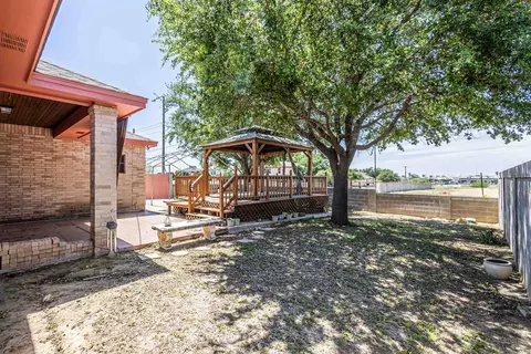 Exterior - 10702 Patron Lp, Laredo, TX 78045 photo 4 of 8