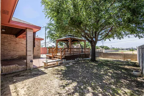 Exterior - 10702 Patron Lp, Laredo, TX 78045 photo 3 of 8