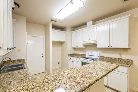 Kitchen - 10702 Patron Lp, Laredo, TX 78045 photo 4 of 4