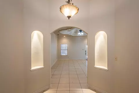 Entry Way - 10702 Patron Lp, Laredo, TX 78045 photo 2 of 2