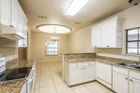 Kitchen - 10702 Patron Lp, Laredo, TX 78045 photo 3 of 4