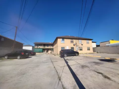 2705 Kearney St #6, Laredo, TX 78043