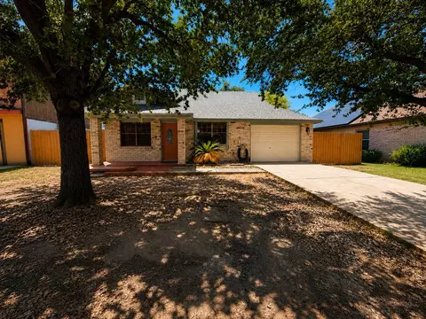 106 Biscayne Lp, Laredo, TX 78045