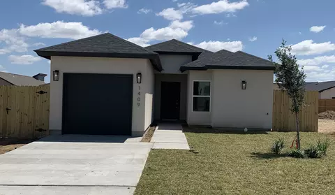 1409 Los Estribos Dr, Laredo, TX 78046