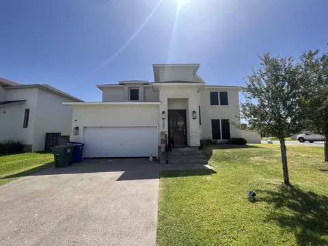 1501 Sombras Dr, Laredo, TX 78045