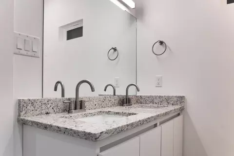 Bath - 5017 Servando Dr, Laredo, TX 78046 photo 4 of 6