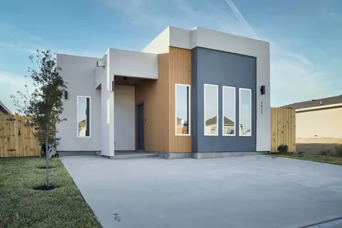Exterior - 5017 Servando Dr, Laredo, TX 78046 photo 2 of 3