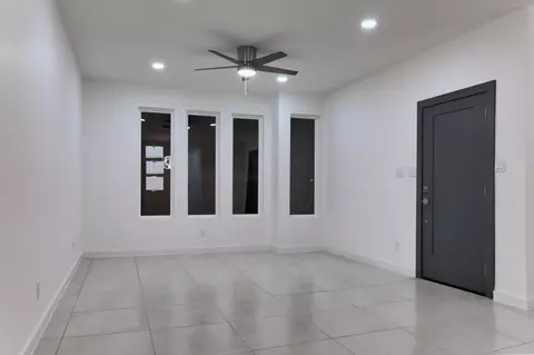 Living - 5017 Servando Dr, Laredo, TX 78046 photo 2 of 3