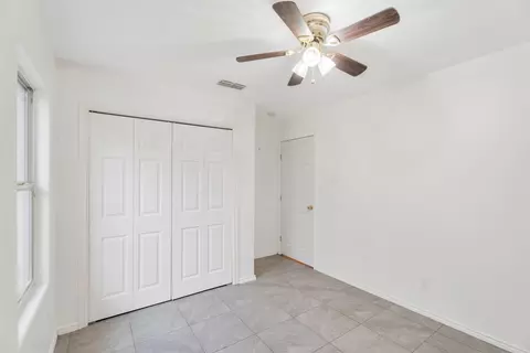 Bedroom - 823 Witherspoon Lp, Laredo, TX 78046 photo 4 of 5