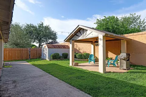 Exterior - 2081 Quito Lp, Laredo, TX 78043 photo 5 of 8