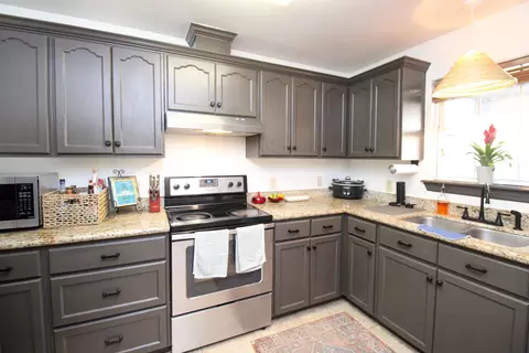 Kitchen - 2081 Quito Lp, Laredo, TX 78043 photo 1 of 1