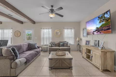 Living - 6114 Servando Dr, Laredo, TX 78046 photo 1 of 2